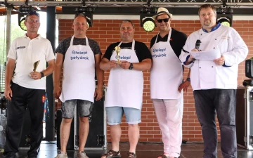 A különdíjas „Újtelepi Betyárok” csapat tagjai